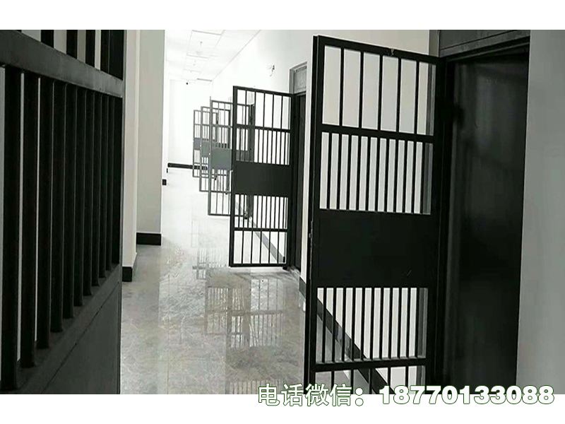 新丰县监狱宿舍铁门